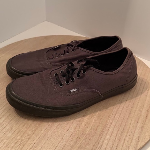 Vans Authentic Low Top Canvas Sneakers Black Men’s Size 11 Skate Casual Shoes - Picture 5 of 8